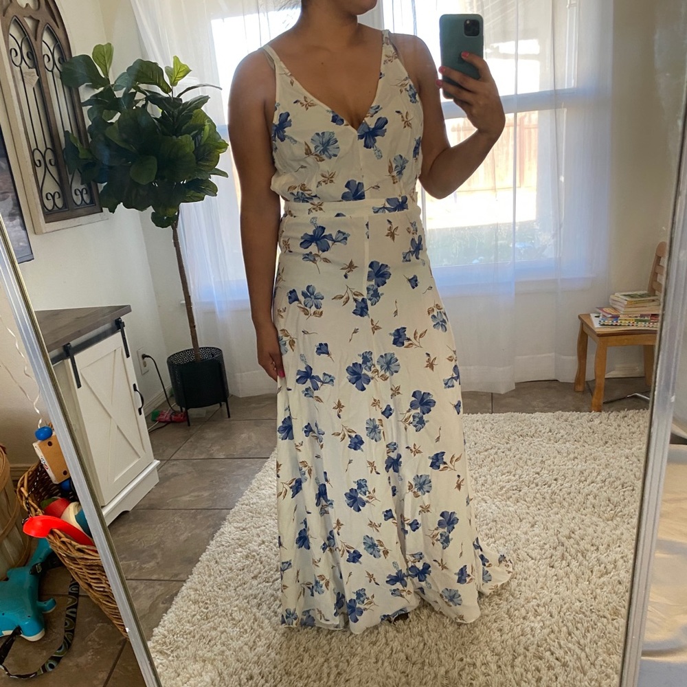 Reformation maxi dress size small